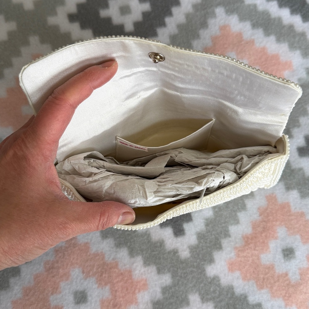 Japan Elegant Cream Beaded Clutch Wallet - Picture 7 of 9